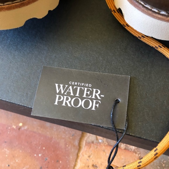 UGG NIB M agnar waterproof men’s boots size 11 - Picture 3 of 8